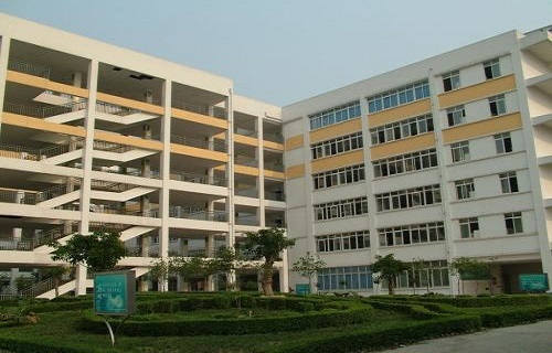 武汉市交通科技学校.jpg