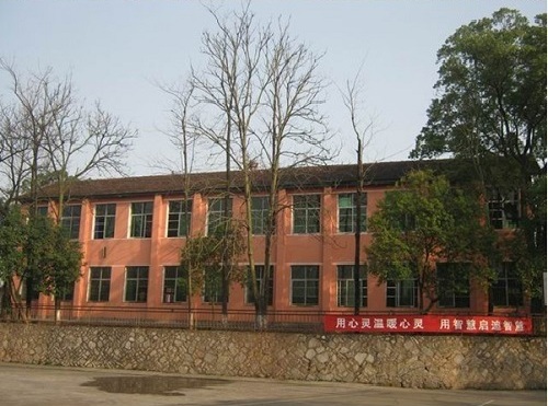 湖北省绿林文武学校.jpg