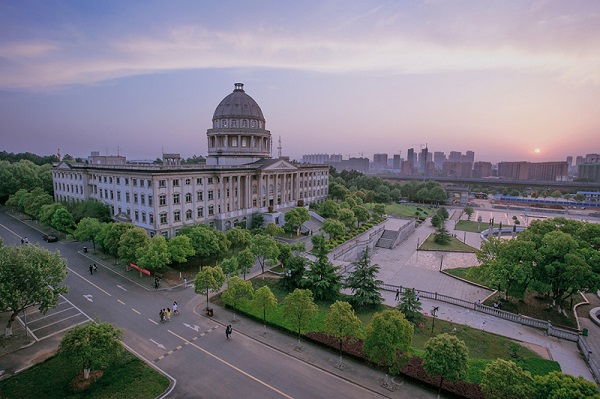 武汉商贸职业学院.jpg