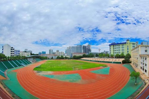 湖北医药学院.jpg