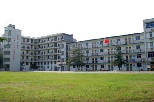 武钢高级技工学校.jpg