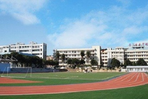 红安县技工学校.jpg